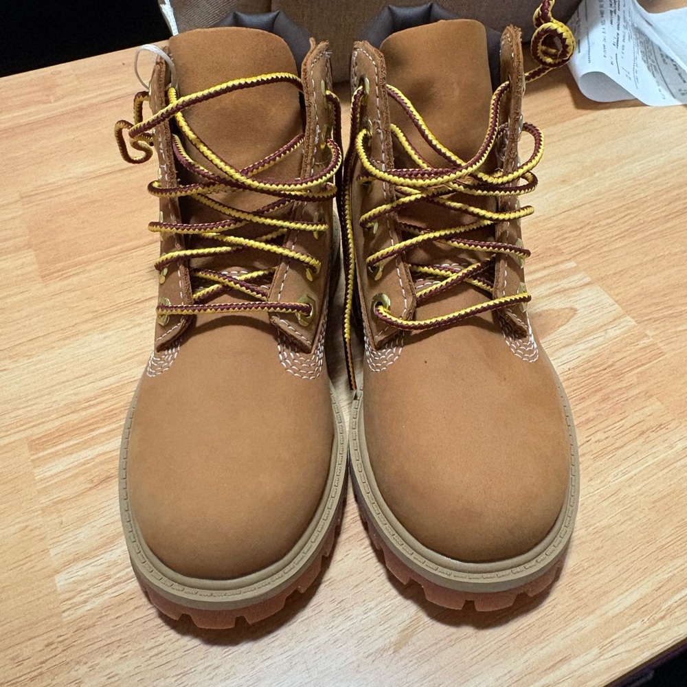 Timberland Kids Boots in Brown and Yellow